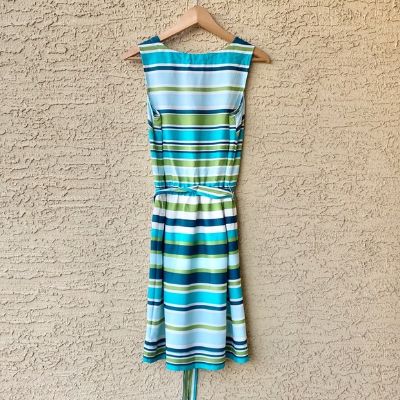 Banana Republic | Sleeveless Stripped Dress - Picture 5 of 5